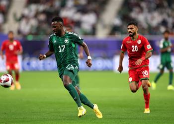 موعد والقنوات الناقلة لمباراة السعودية وعمان اليوم في كأس العرب 2025 والمعلقين