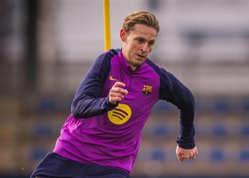 برشلونة يعلن سبب غياب دي يونج عن مباراة أتلتيكو مدريد