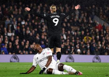 فيديو المئوية هالاند يسجل هدف مانشستر سيتي الأول أمام فولهام