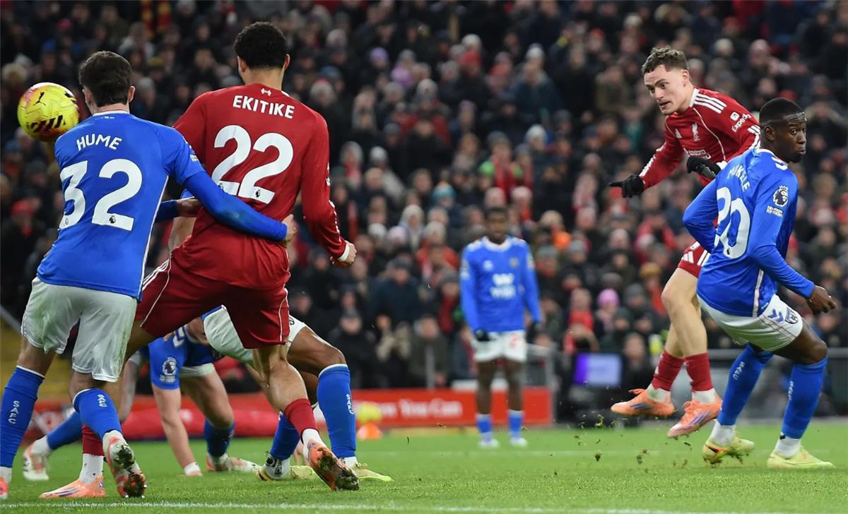 ترتيب الدوري الإنجليزي بعد تعادل ليفربول مع سندرلاند