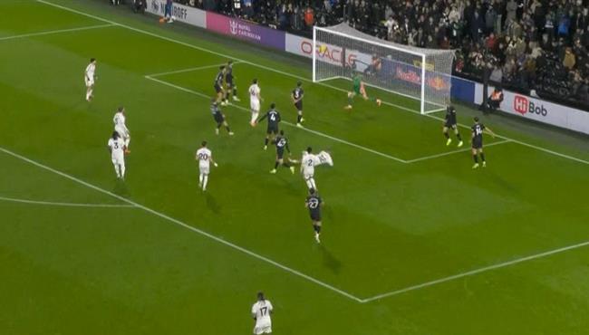 هدف فولهام الاول الرائع في مرمي مانشستر سيتي بالدوري الانجليزي