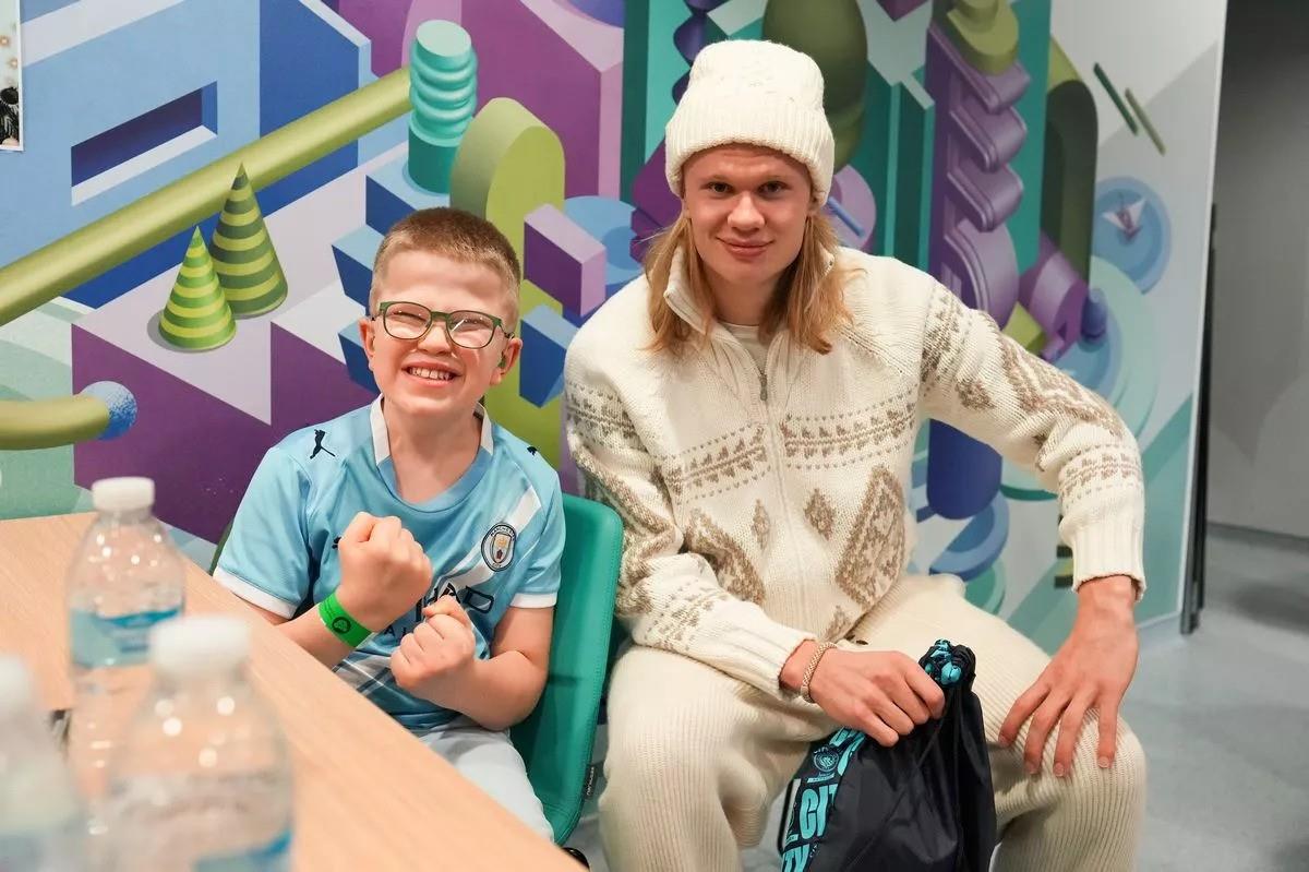 هالاند: سباق الدوري الإنجليزي لا يعتمد على مراقبة الآخرين.. ولاعب مانشستر سيتي أسعدني