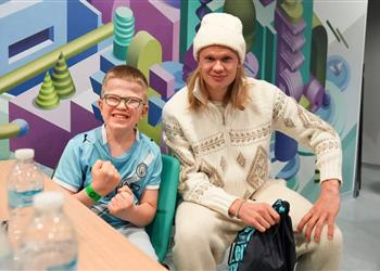 هالاند سباق الدوري الإنجليزي لا يعتمد على مراقبة الآخرين ولاعب مانشستر سيتي أسعدني