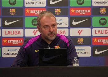 فليك يعلن غياب لاعب برشلونة عن لقاء فياريال ويهاجم فيفا بسبب رافينها