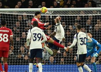 فيديو بدون محمد صلاح و3 مصابين ليفربول يتجاوز توتنهام بشق الأنفس في الدوري الإنجليزي