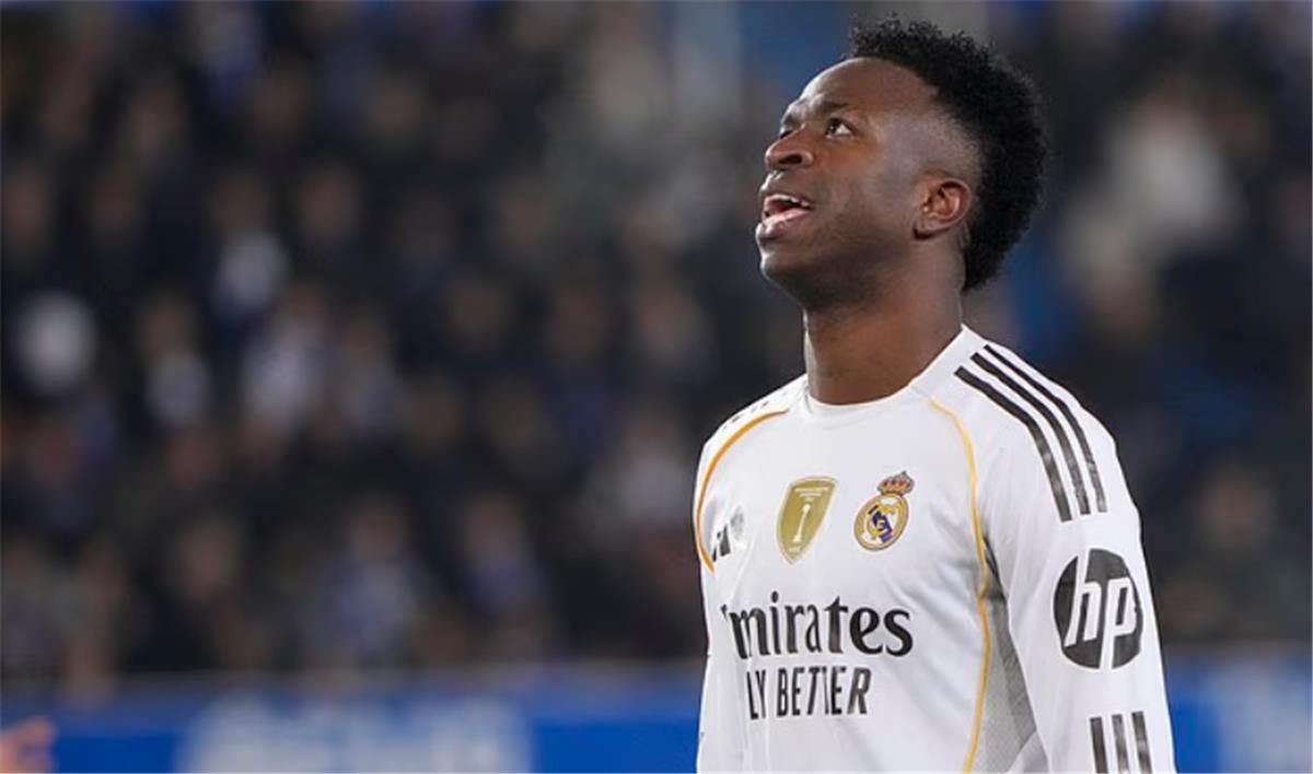 تصرف جديد من فينيسيوس يزيد التساؤلات حول مستقبله مع ريال مدريد 