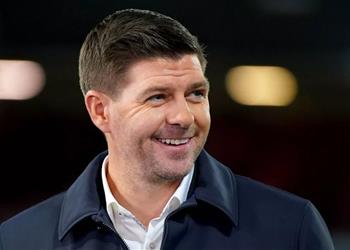 جيرارد يعلن موقفه من خلافة سلوت في تدريب ليفربول