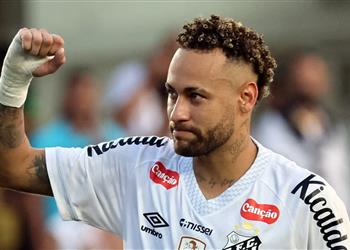 من أجل كأس العالم نيمار يخضع لجراحة ناجحة في الركبة