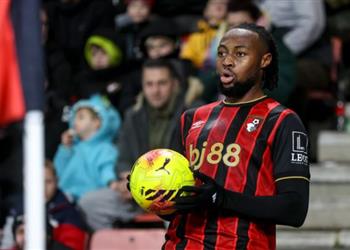 غموض مستقبل محمد صلاح وإصابة إيزاك يعج لان بحسم مصير سيمينيو في يناير