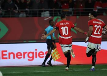 جارديان تختار أفضل 100 لاعب في عام 2025 موقف محمد صلاح ومرموش