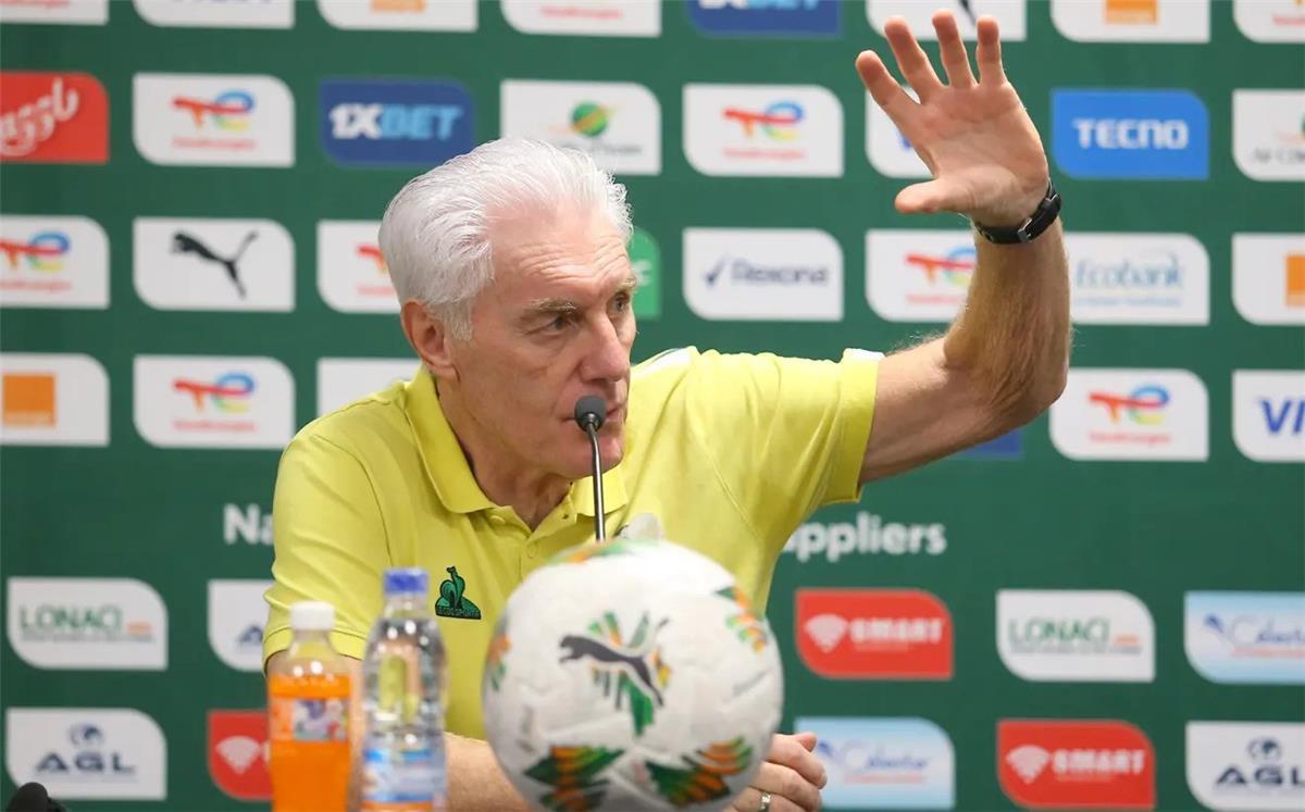 مدرب جنوب إفريقيا: نعرف ثنائي منتخب مصر جيدًا.. والفوز عليهم ذكرى طيبة 