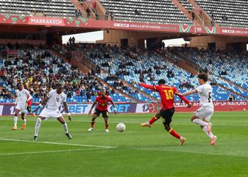 فيديو مجموعة مصر أنجولا تتقدم وزيمبابوي تتعادل في شوط أول مثير بـ كأس أمم إفريقيا