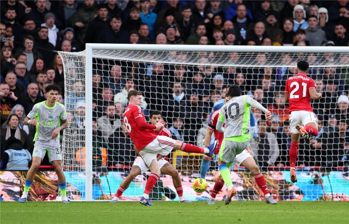 فيديو | ريان شرقي يسجل هدف مانشستر سيتي الثاني أمام نوتينجهام فورست