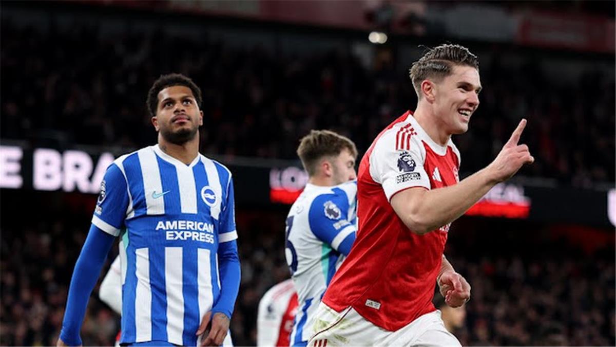 فيديو | آرسنال يفوز على برايتون ويتصدر ترتيب الدوري الإنجليزي