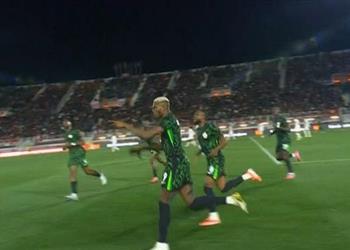 فيديو أوسيمين يسجل هدف نيجيريا الأول أمام تونس في كأس أمم إفريقيا