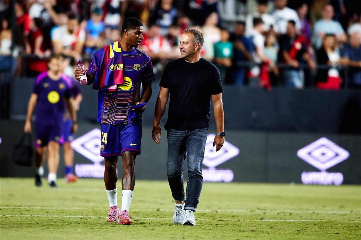 موقف راشفورد من الرحيل عن برشلونة.. فليك يتمسك واللاعب يتنازل 