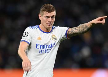 كروس يختار المرشحين للفوز بكأس العالم ويختار أفضل مدرب عمل معه