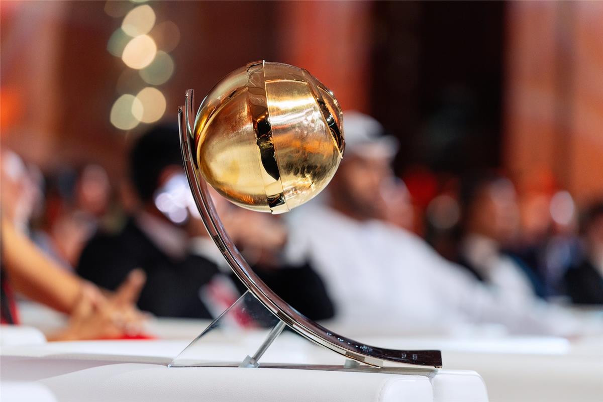 جلوب سوكر | إعلان أفضل لاعب خط وسط في العالم 2025 