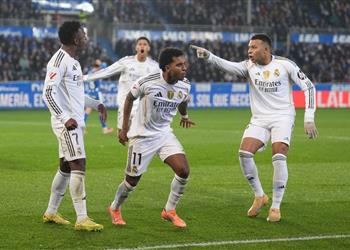 تقارير ريال مدريد يحسم مصير انتقال نجمه إلى ليفربول