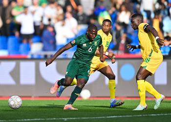 فيديو جنوب إفريقيا تتخطى زيمبابوي بصعوبة وتتأهل إلى دور الـ16 في كأس أمم إفريقيا