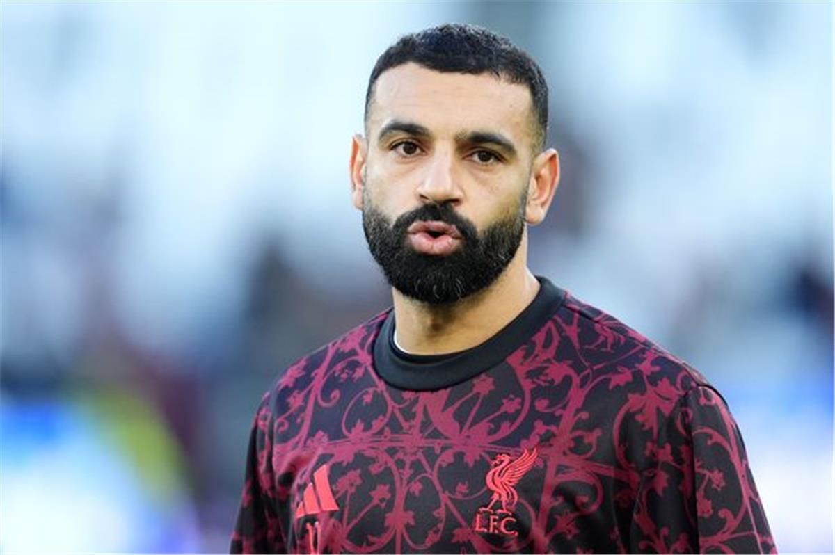 القائمة النهائية لجائزة أفضل مهاجم في العالم من جلوب سوكر.. موقف محمد صلاح