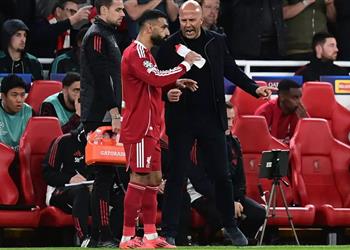 ردود أفعال جماهير ليفربول على جلوس محمد صلاح بديلا أمام سندرلاند سلوت المجنون لا يدرك ما يفعله