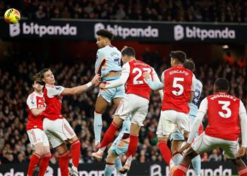 فيديو آرسنال يهزم برينتفورد بثنائية ويعزز صدارته للدوري الإنجليزي