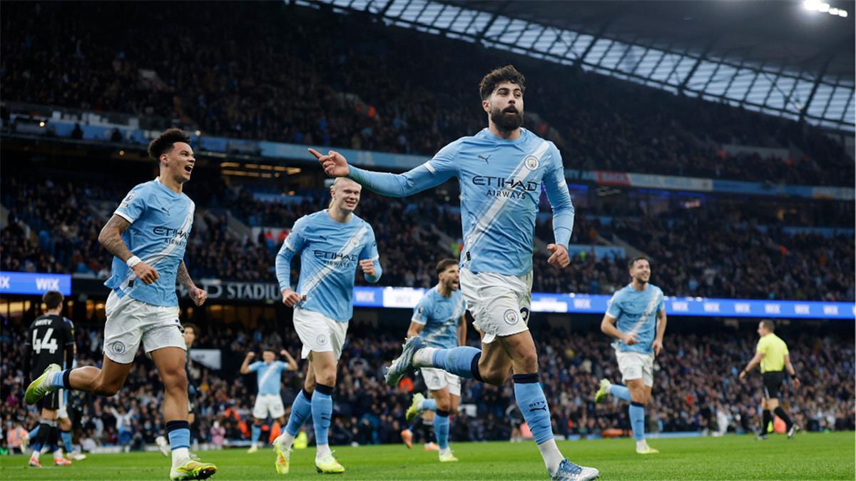 تشكيل مانشستر سيتي أمام سندرلاند في الدوري الإنجليزي.. موقف عمر مرموش