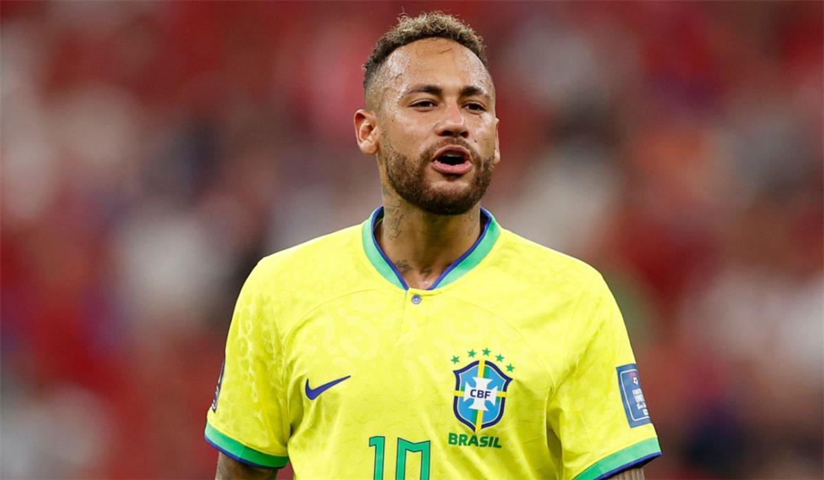 أنشيلوتي يثير الغموض حول استدعاء نيمار لقائمة البرازيل في كأس العالم