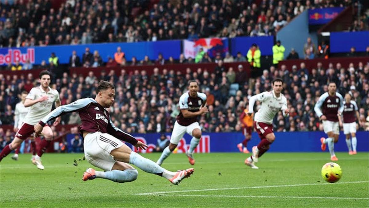 فيديو | لا يحدث كثيرًا هذا الموسم.. آرسنال يخسر أمام أستون فيلا في الدوري الإنجليزي