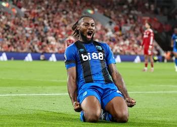 بعد ارتباطه بخلافة محمد صلاح مدرب غانا يوضح موقفه من رحيل سيمينيو عن بورنموث