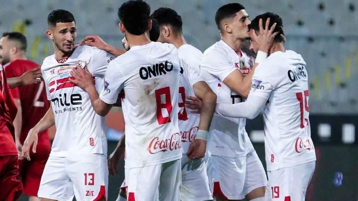 بعد محمود بنتايج.. لاعب جديد يهدد الزمالك بفسخ عقده