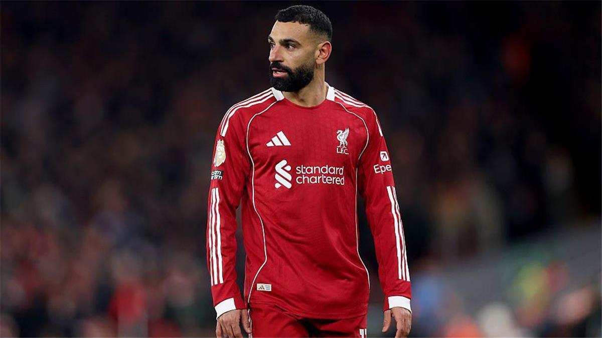 سلوت عن استمرار جلوس محمد صلاح كبديل: أنا صاحب القرار في ليفربول