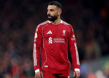 سلوت عن استمرار جلوس محمد صلاح كبديل أنا صاحب القرار في ليفربول