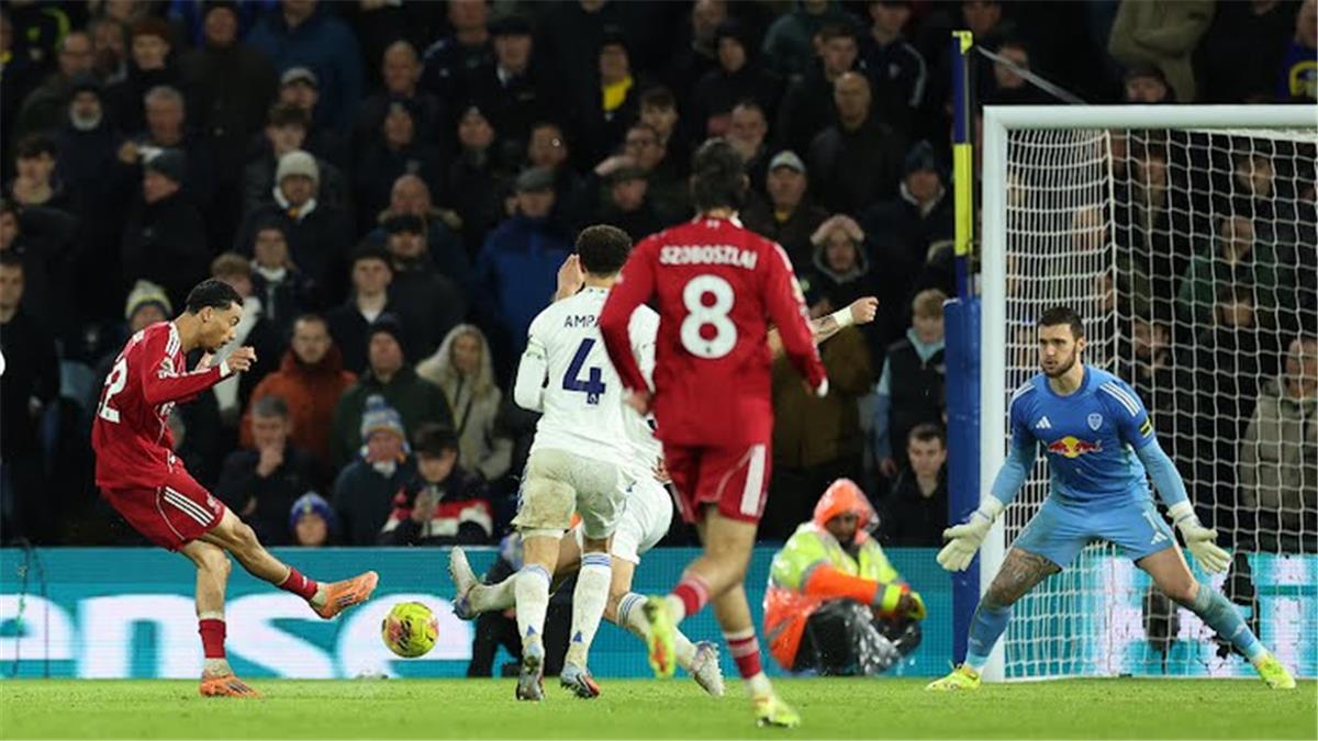 في دقيقتين.. إيكتيكي يسجل هدفين لـ ليفربول أمام ليدز