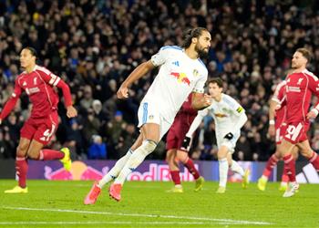 فيديو في دقيقتين ليدز يونايتد يسجل هدفين أمام ليفربول في الدوري الإنجليزي