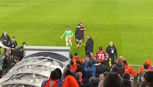 رد فعل محمد صلاح بعد نهاية مباراة ليفربول وليدز في الدوري الانجليزي