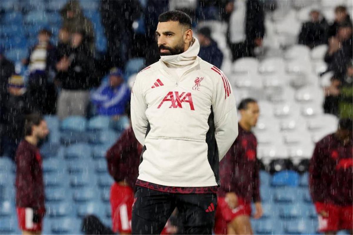 صحفي إنجليزي يدافع عن محمد صلاح: يستحق معاملة أفضل من ليفربول.. ولن يرحل وحيدًا