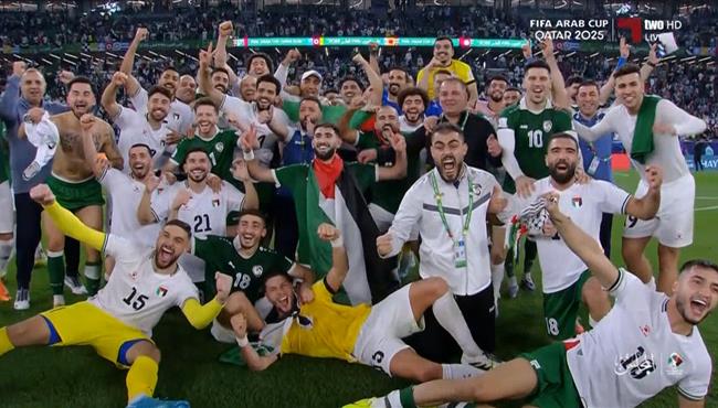 فرحه هستيرية للاعبي فلسطين وسوريا بعد التأهل للدور ربع النهائي في كأس العرب