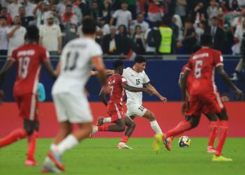 موعد والقنوات الناقلة لمباراة العراق والجزائر اليوم في كأس العرب 2025