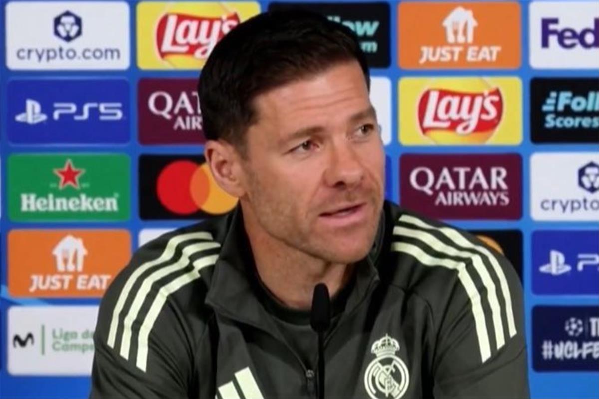 ألونسو يعلق على معاقبة محمد صلاح ويوضح موقفه من تدريب ليفربول