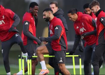 بعد أزمة صلاح جونسون يهاجم لاعب ليفربول يرتكب الأخطاء ويفلت من العقاب بسبب اسمه