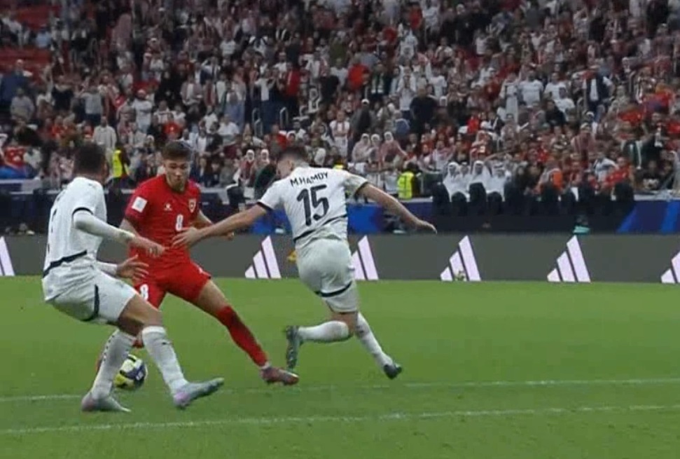 عودة الفاخوري يتلاعب بدفاع مصر ويهدر هدف رائع للاردن