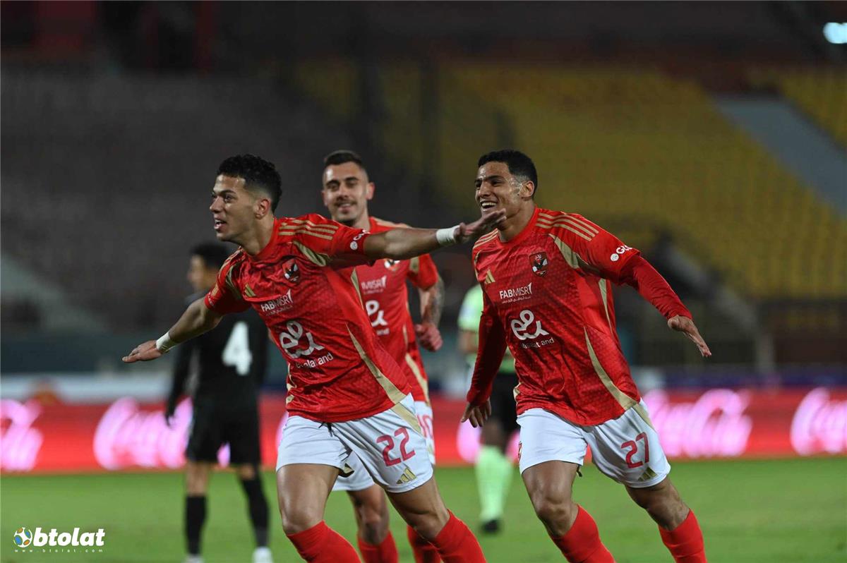 مدة غياب مصطفى العش عن الأهلي بعد الطرد أمام غزل المحلة