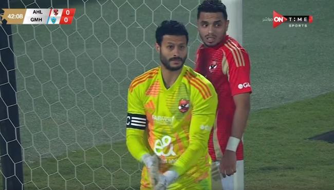 محمد الشناوي يتألق وينقذ هدف صاروخي لغزل المحلة بالدوري المصري