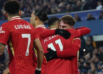 كونور برادلي محظوظون بوجود محمد صلاح في ليفربول