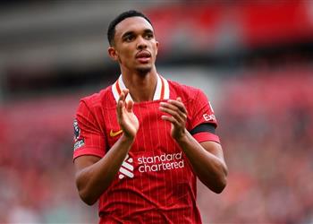 بين ليفربول وريال مدريد رافا بينيتيز ينصح أرنولد بشأن خطوته القادمة