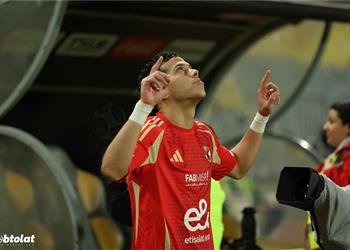 فيديو إمام عاشور يسجل هدف الأهلي الثاني أمام الإسماعيلي