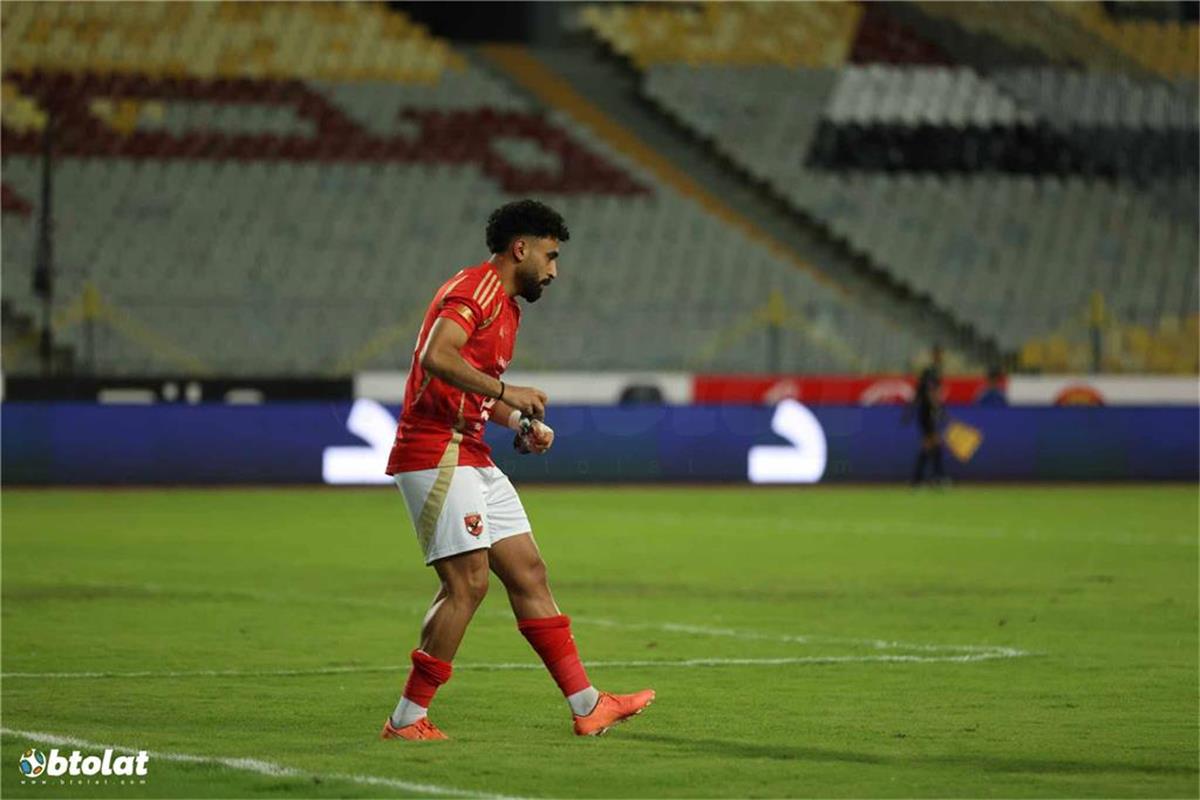 خاص.. منتخب مصر يتواصل مع الأهلي لتنسيق موعد جراحة مروان عطية