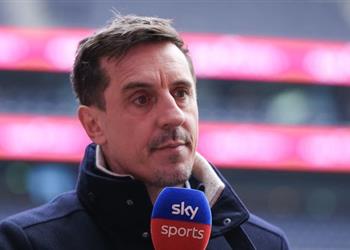 يفعل ما أكرهه نيفيل ي حلل أداء عمر مرموش في مباراة مانشستر سيتي ونيوكاسل